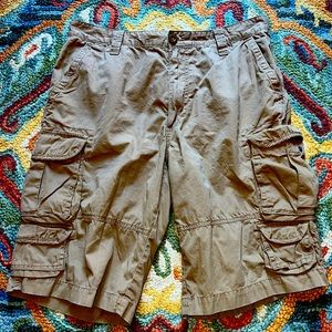 Cargo by Roundtree and York khaki cargo shorts 36